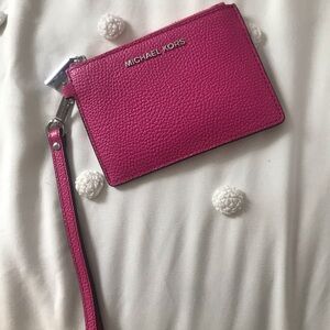 MICHAEL KORS PINK WRISTLET/COIN PURSE